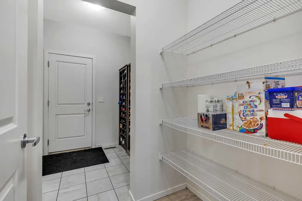 262 Hillcrest Heights SW Airdrie AB T4B3Z2