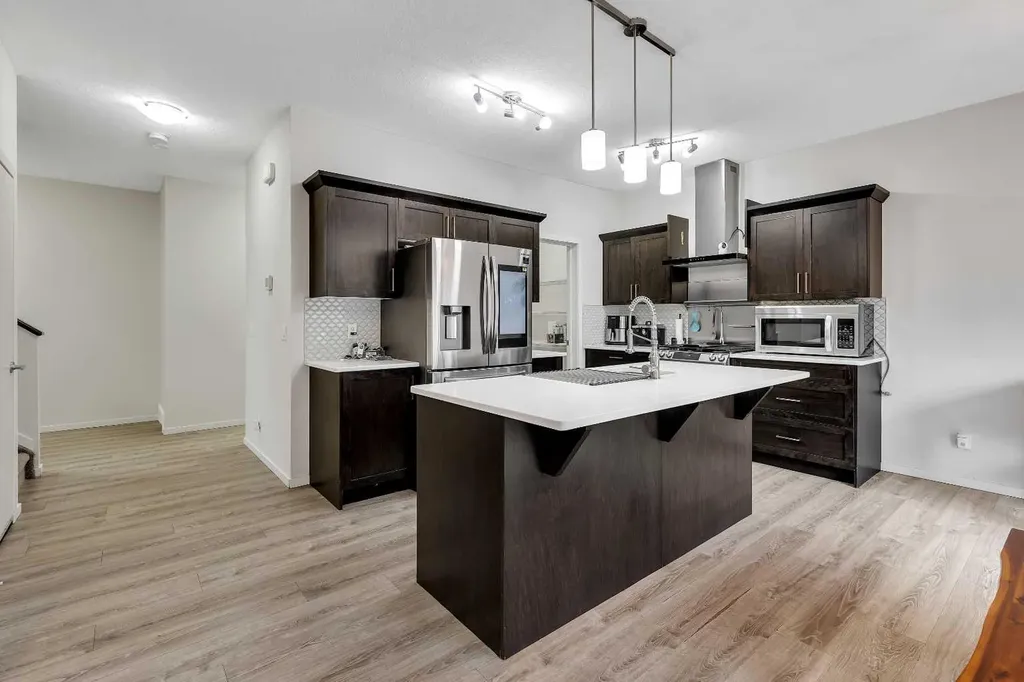 262 Hillcrest Heights SW Airdrie AB T4B3Z2