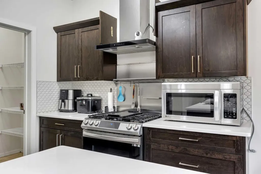 262 Hillcrest Heights SW Airdrie AB T4B3Z2