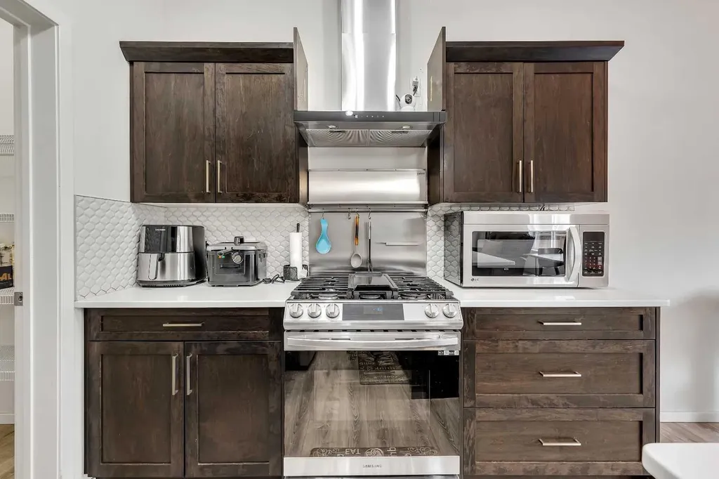 262 Hillcrest Heights SW Airdrie AB T4B3Z2