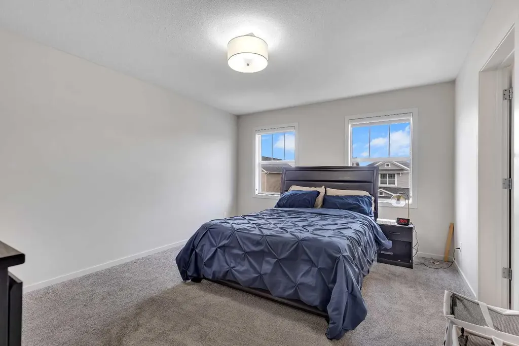 262 Hillcrest Heights SW Airdrie AB T4B3Z2
