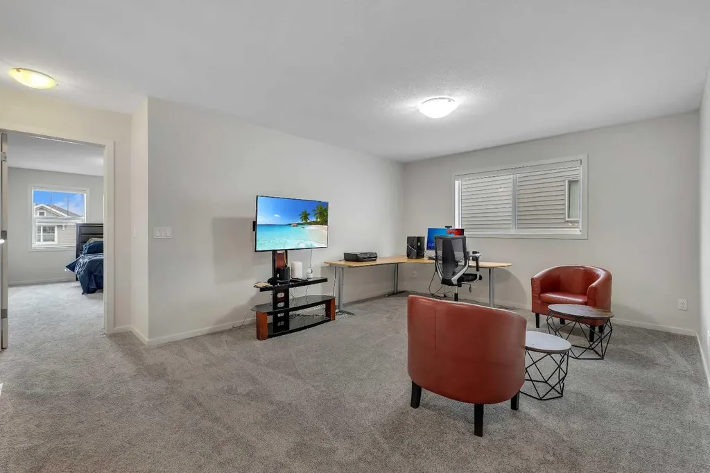 262 Hillcrest Heights SW Airdrie AB T4B3Z2