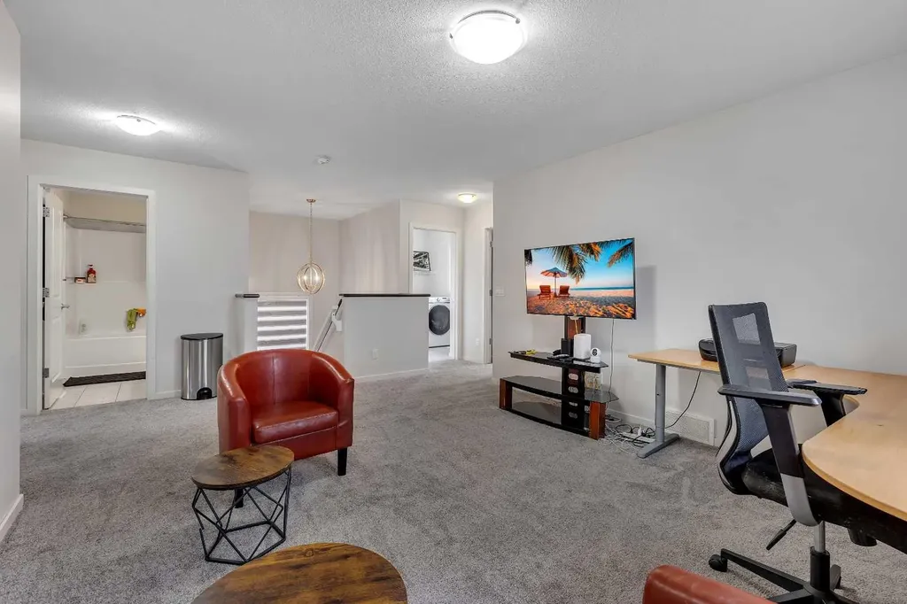 262 Hillcrest Heights SW Airdrie AB T4B3Z2