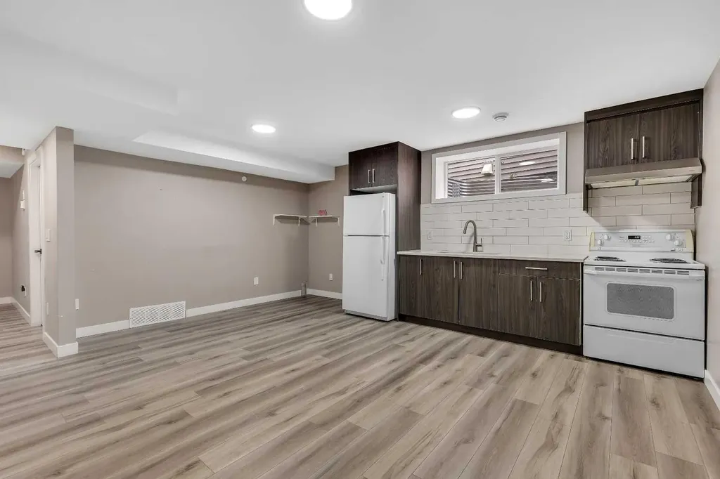 262 Hillcrest Heights SW Airdrie AB T4B3Z2