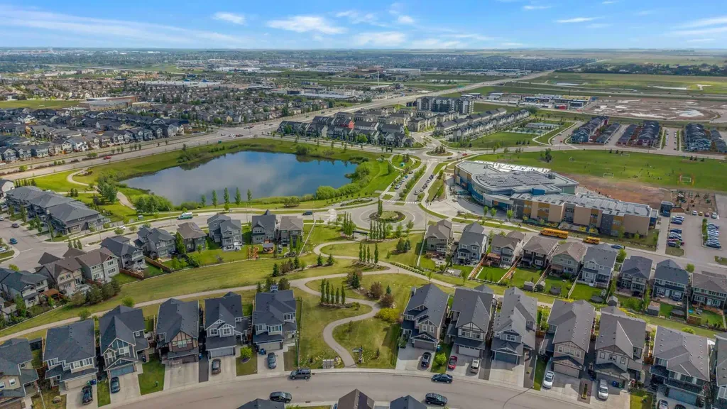 262 Hillcrest Heights SW Airdrie AB T4B3Z2