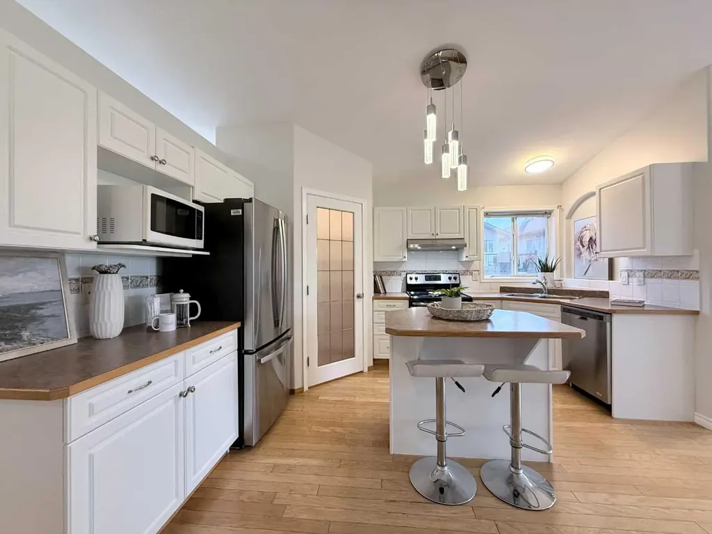 203 Pinnacle Way Grande Prairie AB T8W 2S9