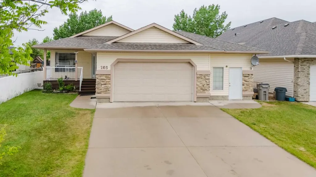 203 Pinnacle Way Grande Prairie AB T8W 2S9