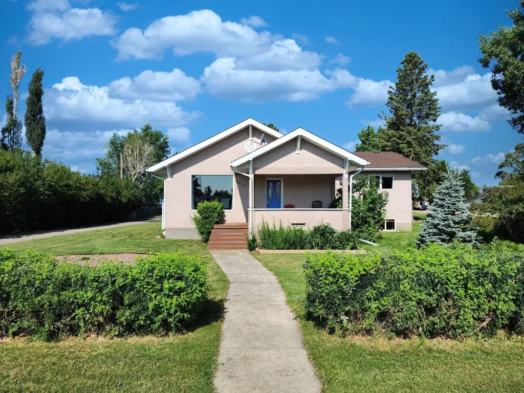 4813 4 Street W Claresholm AB T0L 0T0