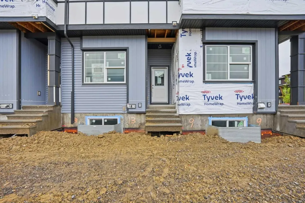 13 Savanna Place NE Calgary AB T3J 5P9