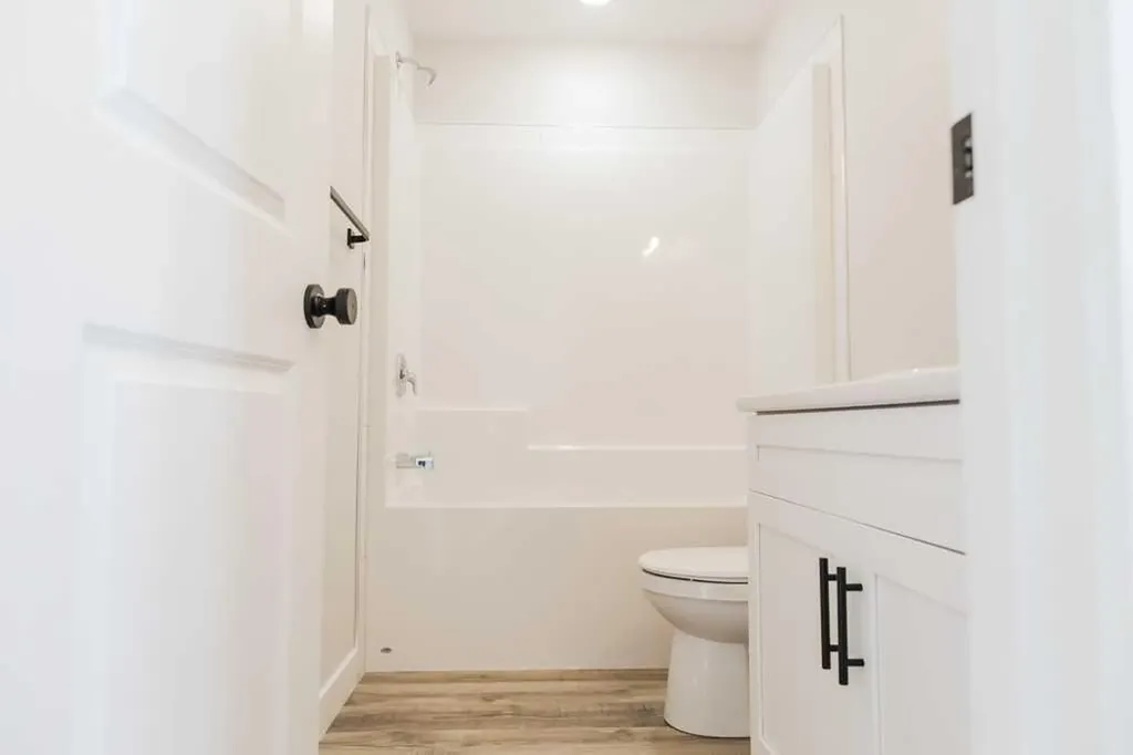 9505 114 Avenue Clairmont AB T8X 0W7
