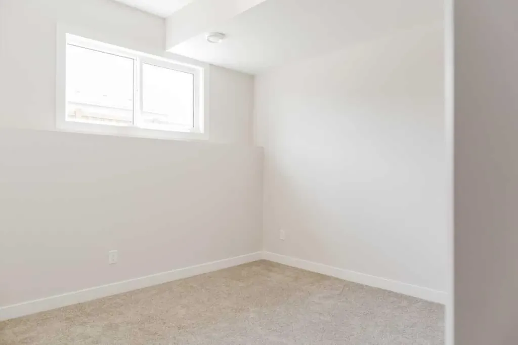 9505 114 Avenue Clairmont AB T8X 0W7
