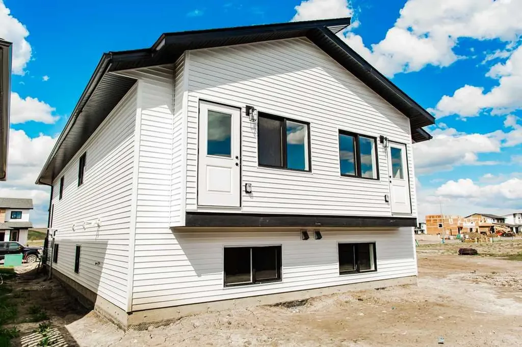 9505 114 Avenue Clairmont AB T8X 0W7