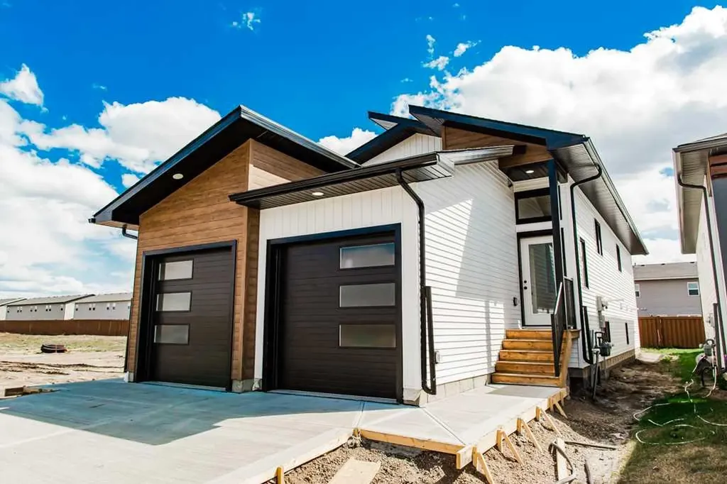 9505 114 Avenue Clairmont AB T8X 0W7