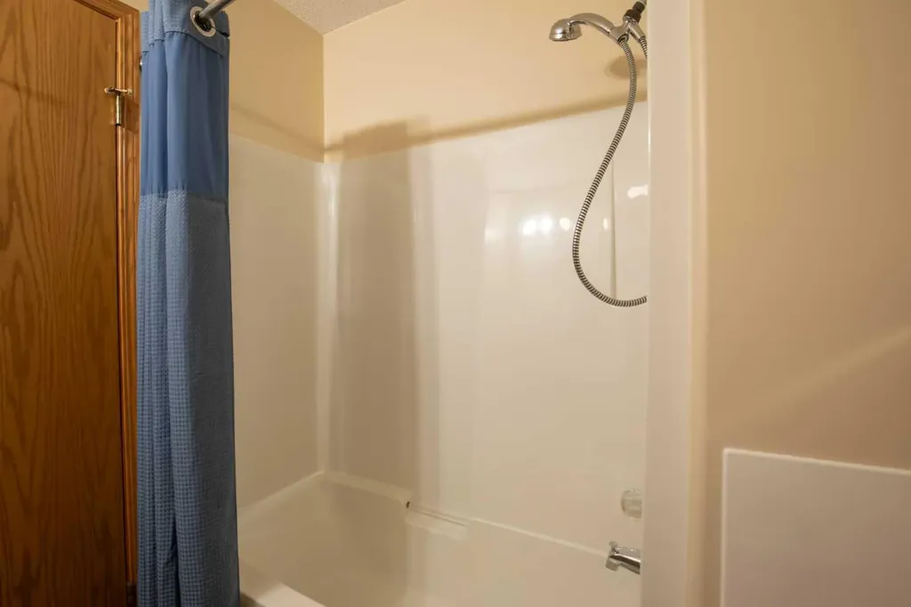 6014 44 Street Crescent Innisfail AB T4G 1L2