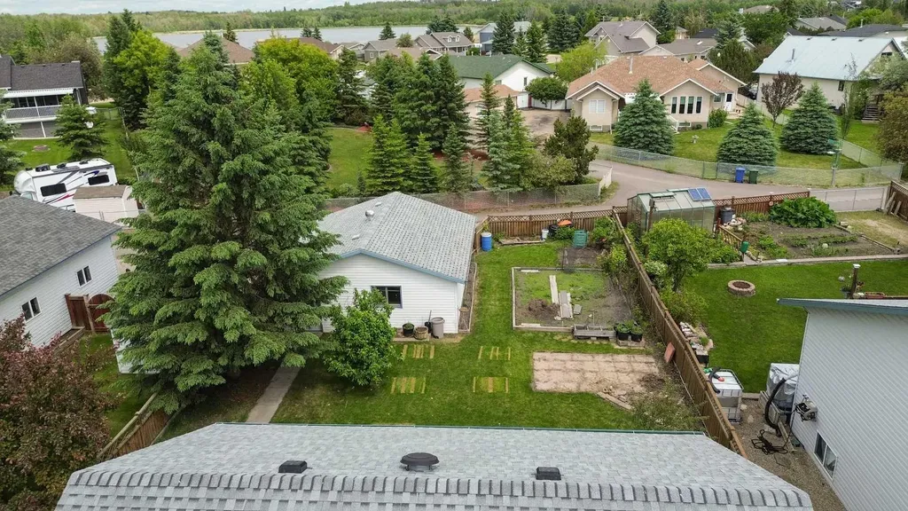 6014 44 Street Crescent Innisfail AB T4G 1L2