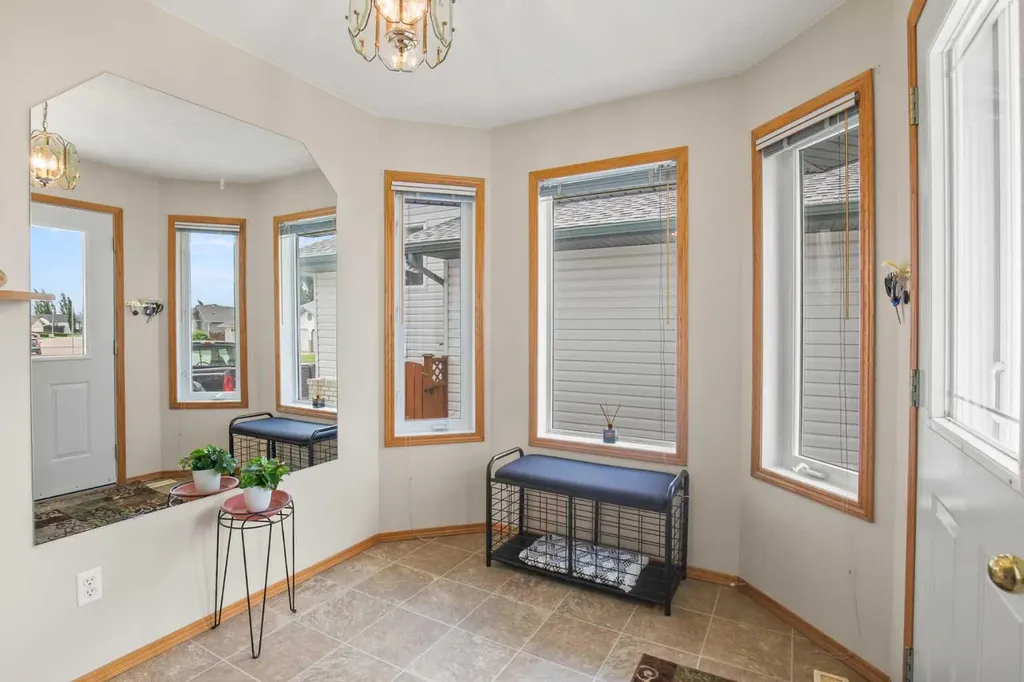 6014 44 Street Crescent Innisfail AB T4G 1L2