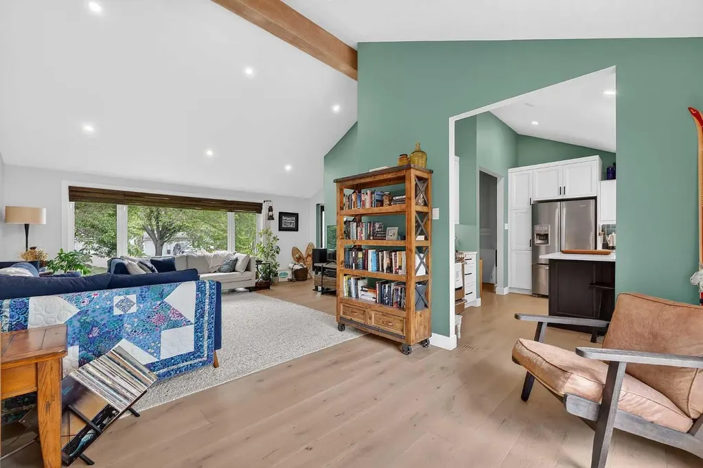 27 Bow Village Crescent NW Calgary AB T3B 4X1