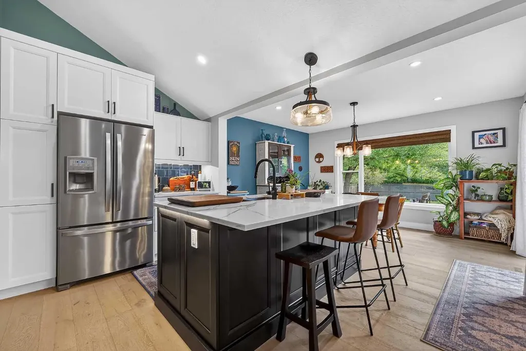 27 Bow Village Crescent NW Calgary AB T3B 4X1