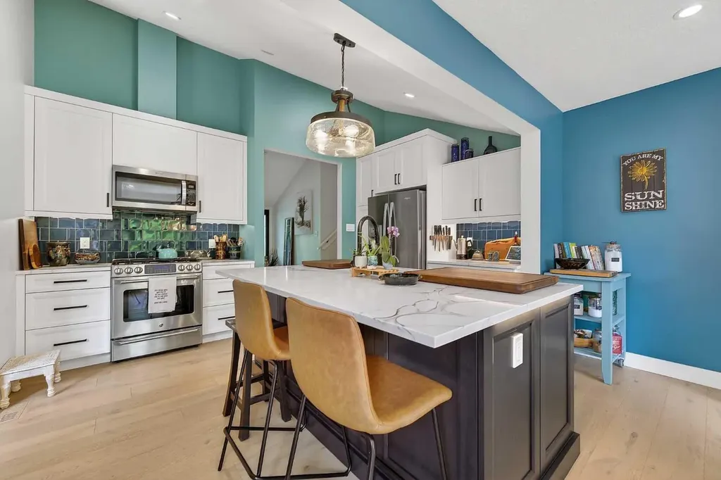 27 Bow Village Crescent NW Calgary AB T3B 4X1