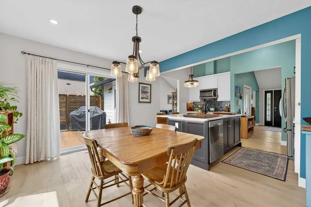 27 Bow Village Crescent NW Calgary AB T3B 4X1