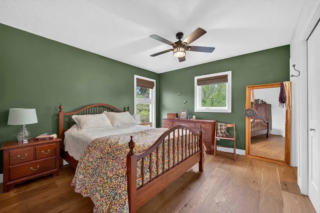 27 Bow Village Crescent NW Calgary AB T3B 4X1
