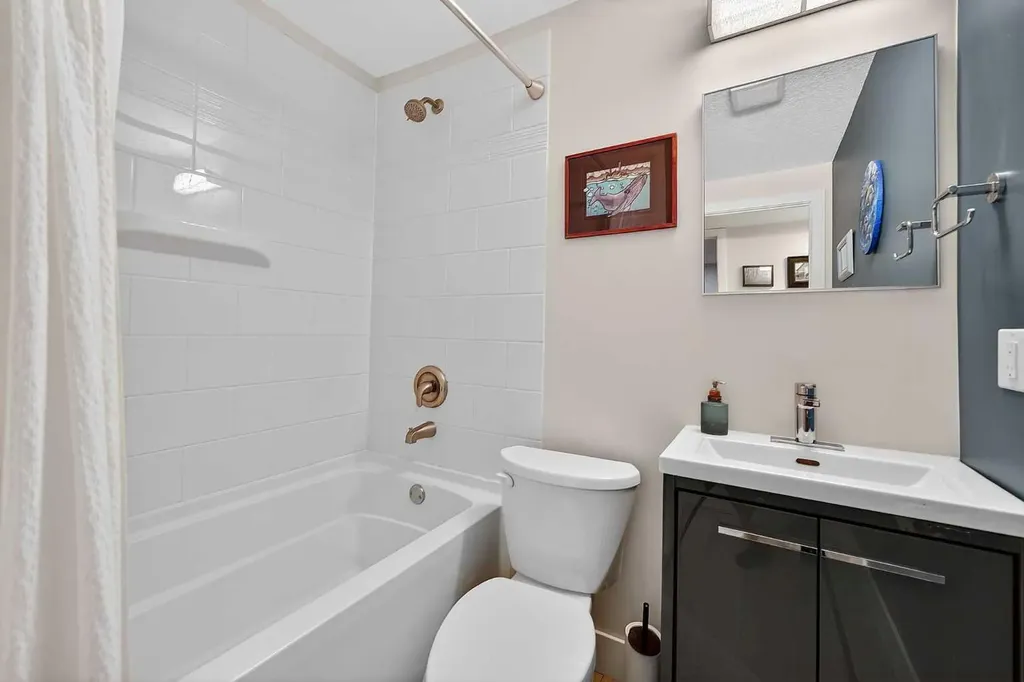 27 Bow Village Crescent NW Calgary AB T3B 4X1