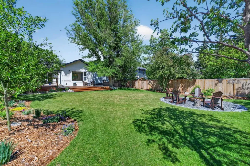 27 Bow Village Crescent NW Calgary AB T3B 4X1