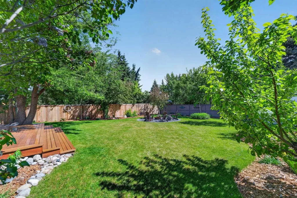27 Bow Village Crescent NW Calgary AB T3B 4X1