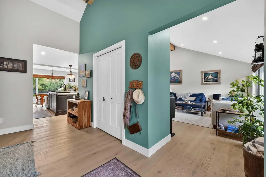 27 Bow Village Crescent NW Calgary AB T3B 4X1