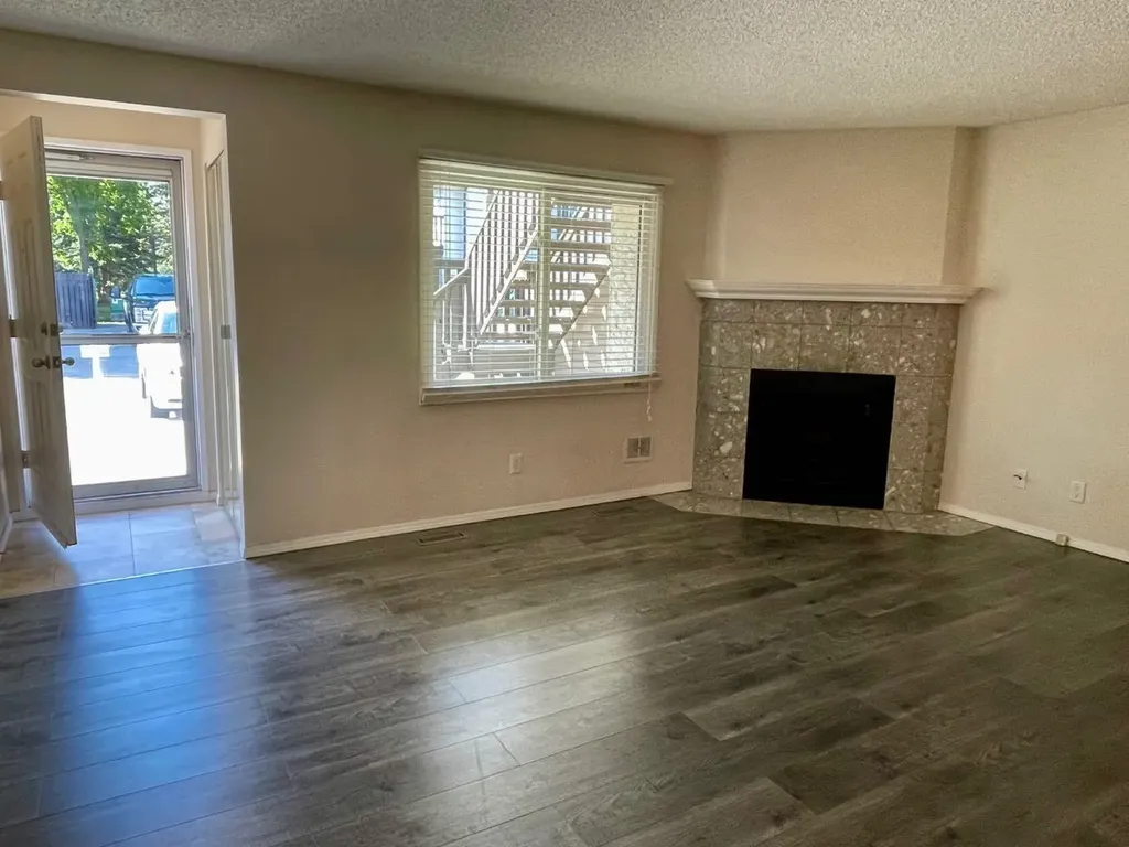 81 Cedar Springs Gardens SW Calgary AB T2W 5J9