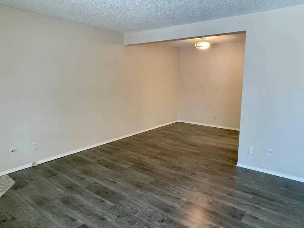 81 Cedar Springs Gardens SW Calgary AB T2W 5J9