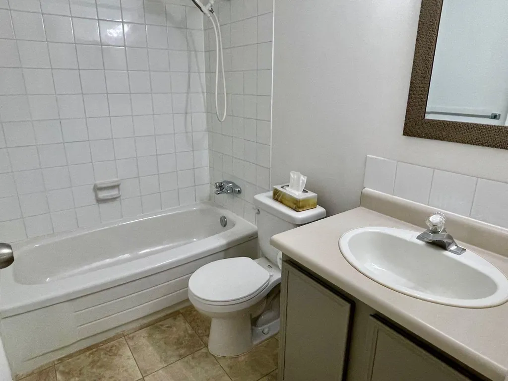 81 Cedar Springs Gardens SW Calgary AB T2W 5J9