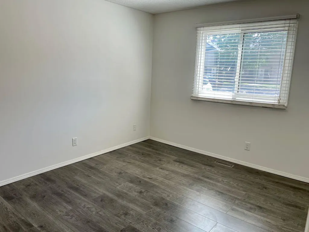81 Cedar Springs Gardens SW Calgary AB T2W 5J9