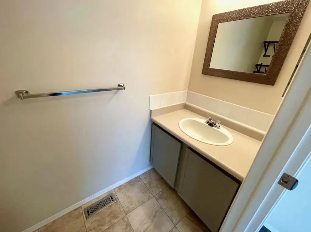81 Cedar Springs Gardens SW Calgary AB T2W 5J9
