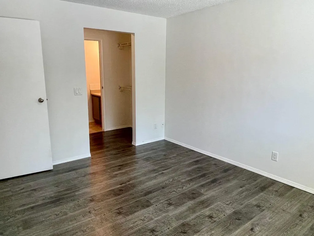 81 Cedar Springs Gardens SW Calgary AB T2W 5J9