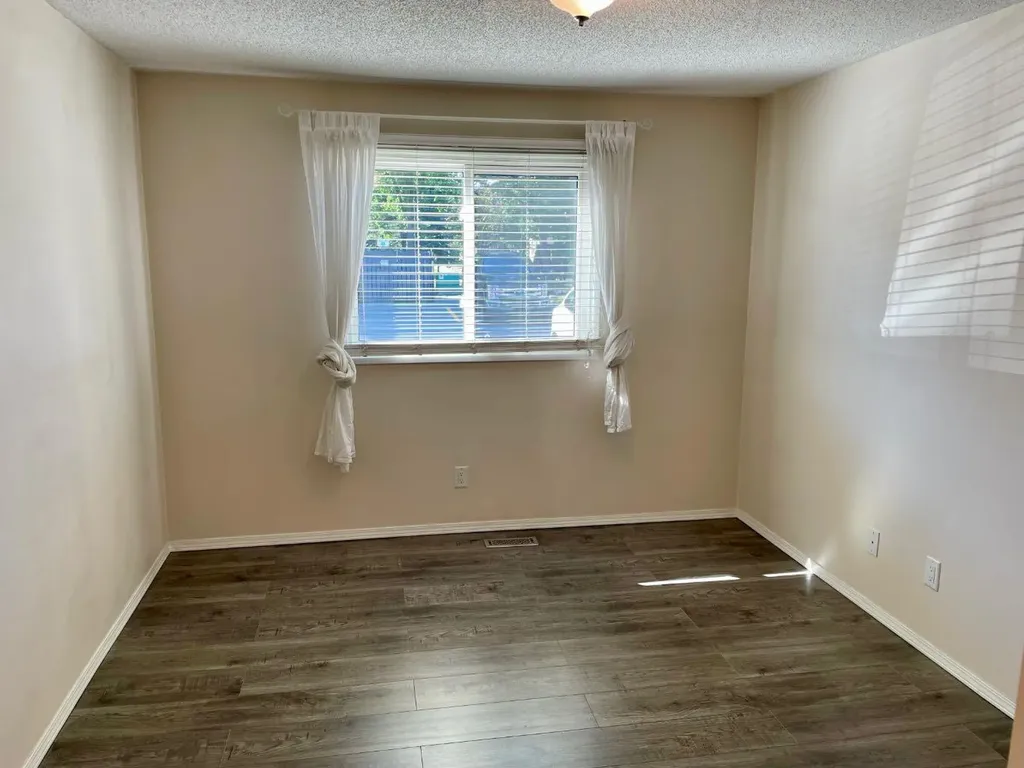 81 Cedar Springs Gardens SW Calgary AB T2W 5J9