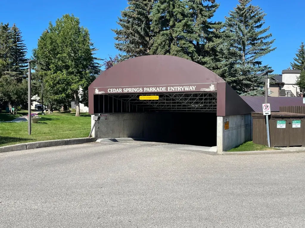81 Cedar Springs Gardens SW Calgary AB T2W 5J9