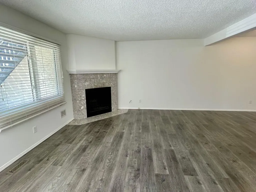 81 Cedar Springs Gardens SW Calgary AB T2W 5J9