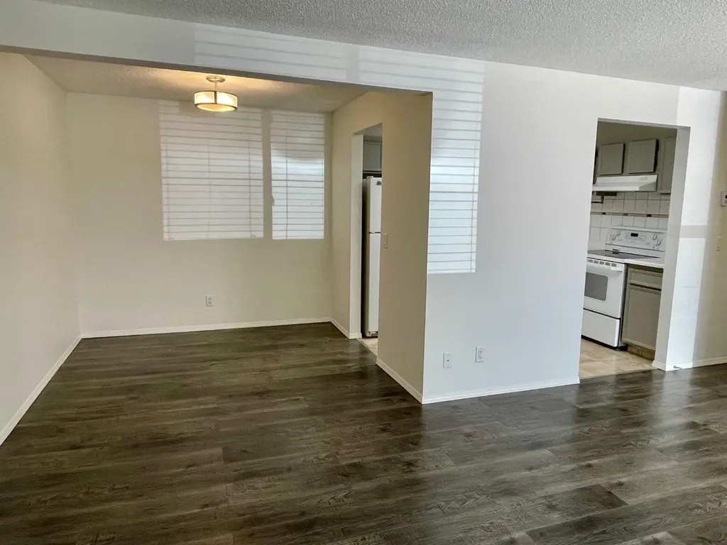 81 Cedar Springs Gardens SW Calgary AB T2W 5J9