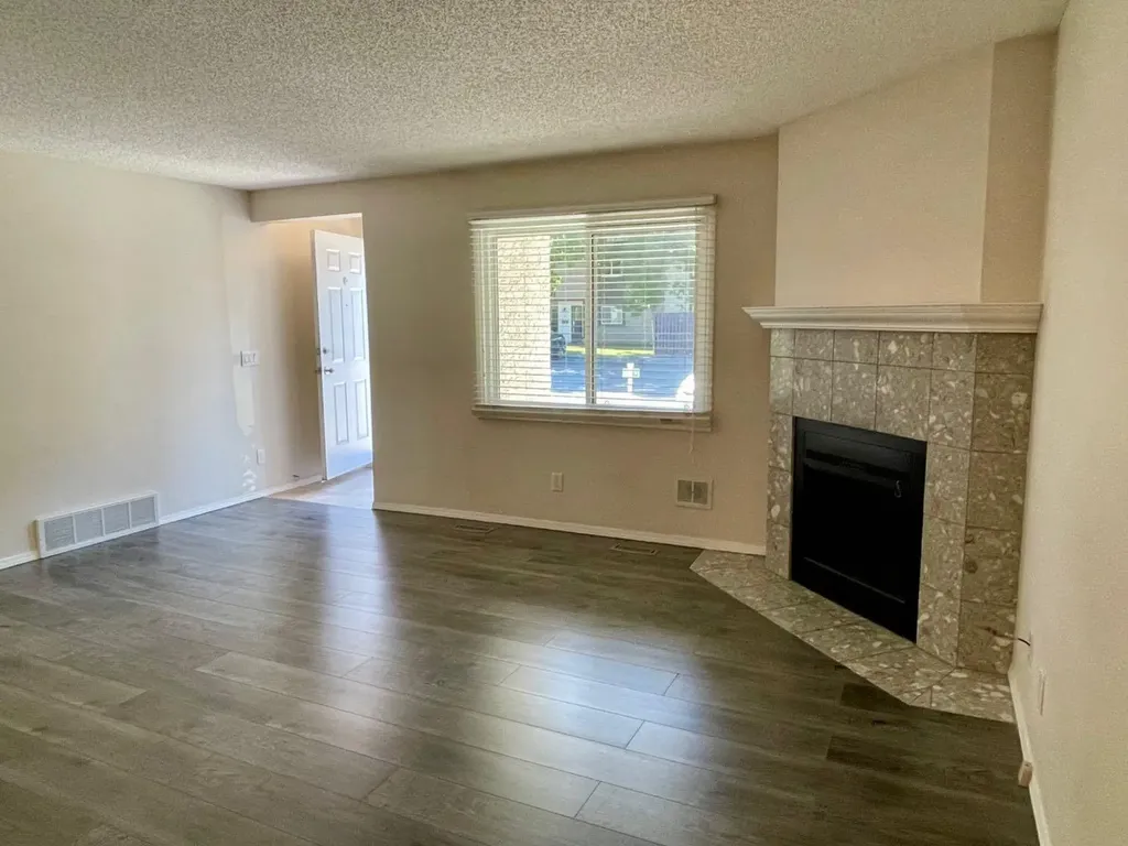 81 Cedar Springs Gardens SW Calgary AB T2W 5J9