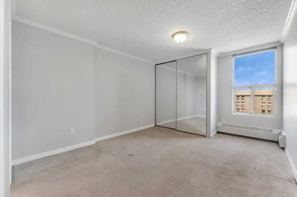 4555 Varsity Lane NW Calgary AB T3A 2V6
