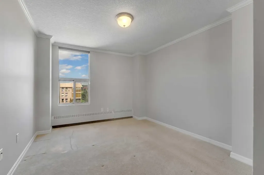 4555 Varsity Lane NW Calgary AB T3A 2V6