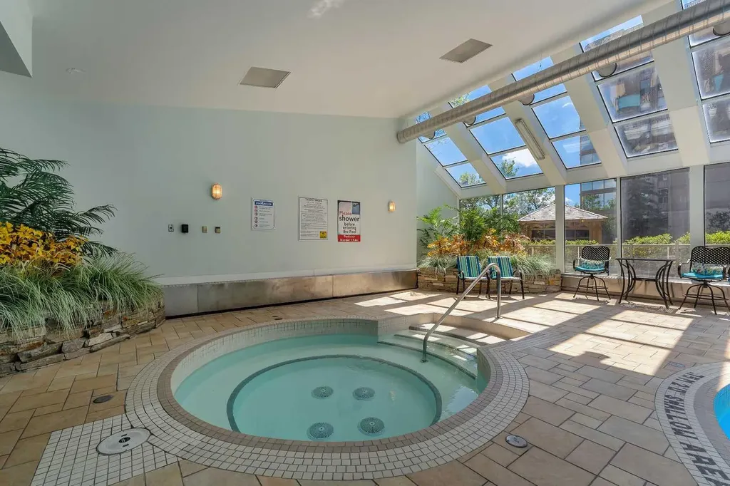 4555 Varsity Lane NW Calgary AB T3A 2V6