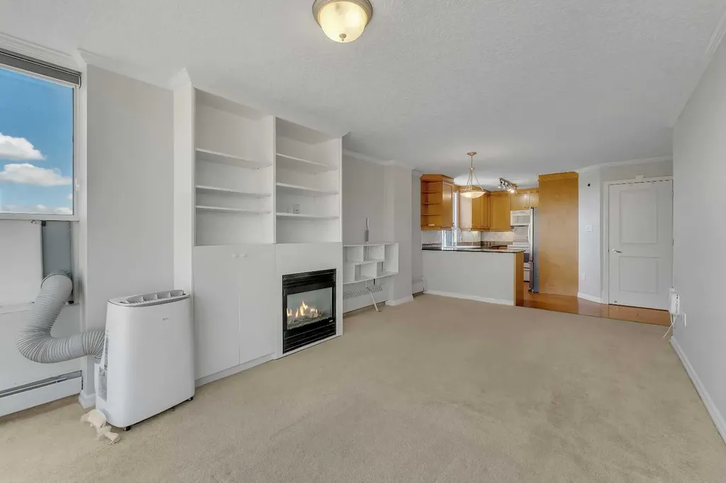 4555 Varsity Lane NW Calgary AB T3A 2V6