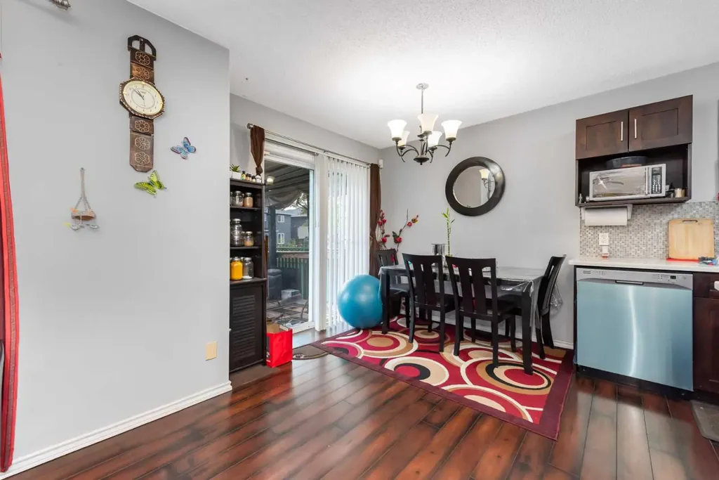 93 Saddleback Road NE Calgary AB T3J4K5