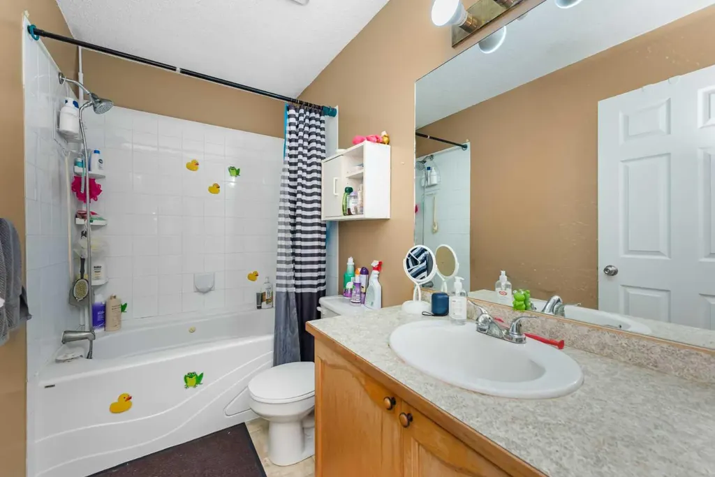 93 Saddleback Road NE Calgary AB T3J4K5