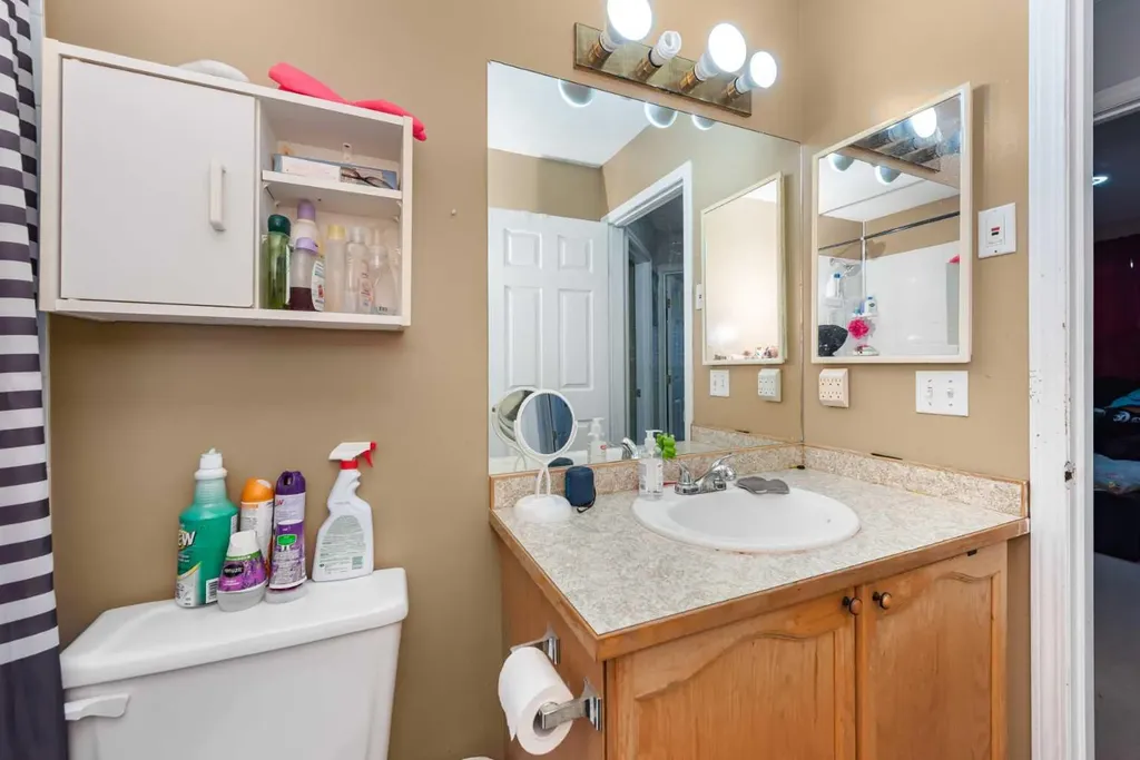 93 Saddleback Road NE Calgary AB T3J4K5