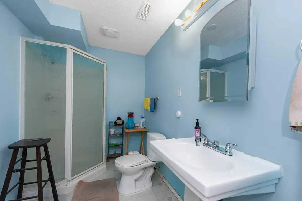 93 Saddleback Road NE Calgary AB T3J4K5