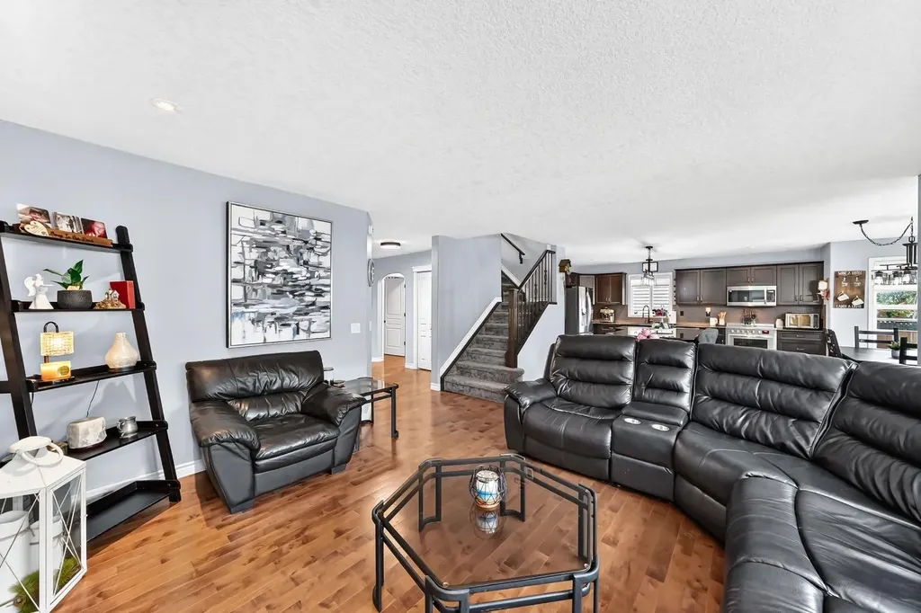 116 Kingsland Court SE Airdrie AB T4A 0E5