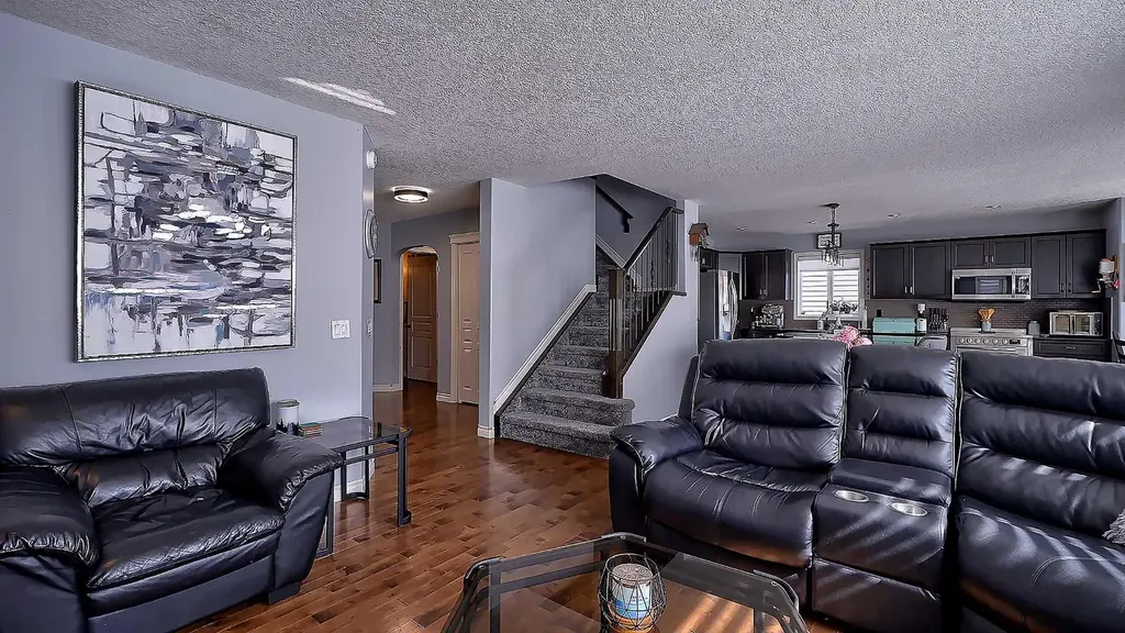 116 Kingsland Court SE Airdrie AB T4A 0E5